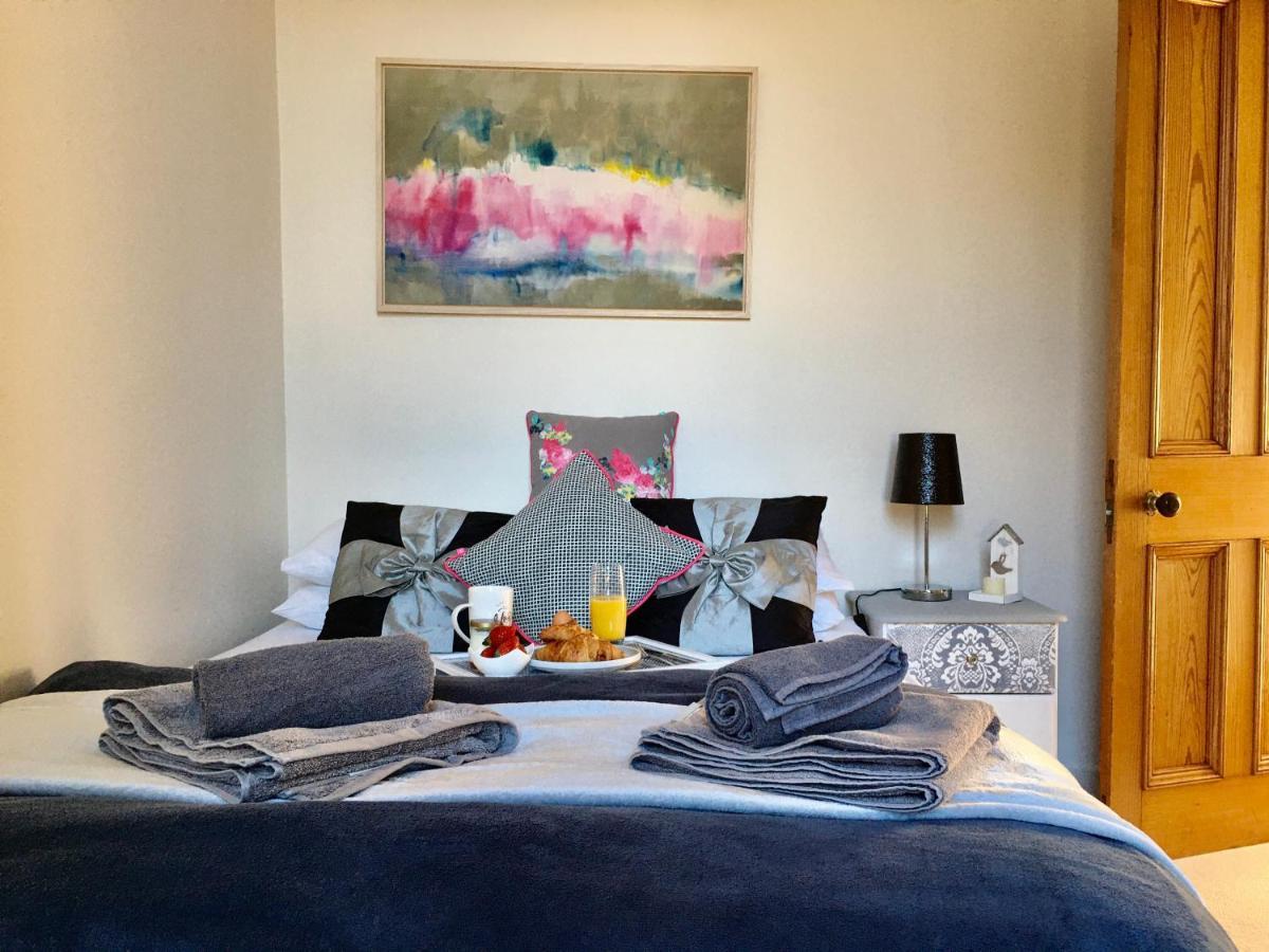 Cosy 2 Bedroom Central Apartment - Free Parking, Free Wifi Aberdeen Kültér fotó