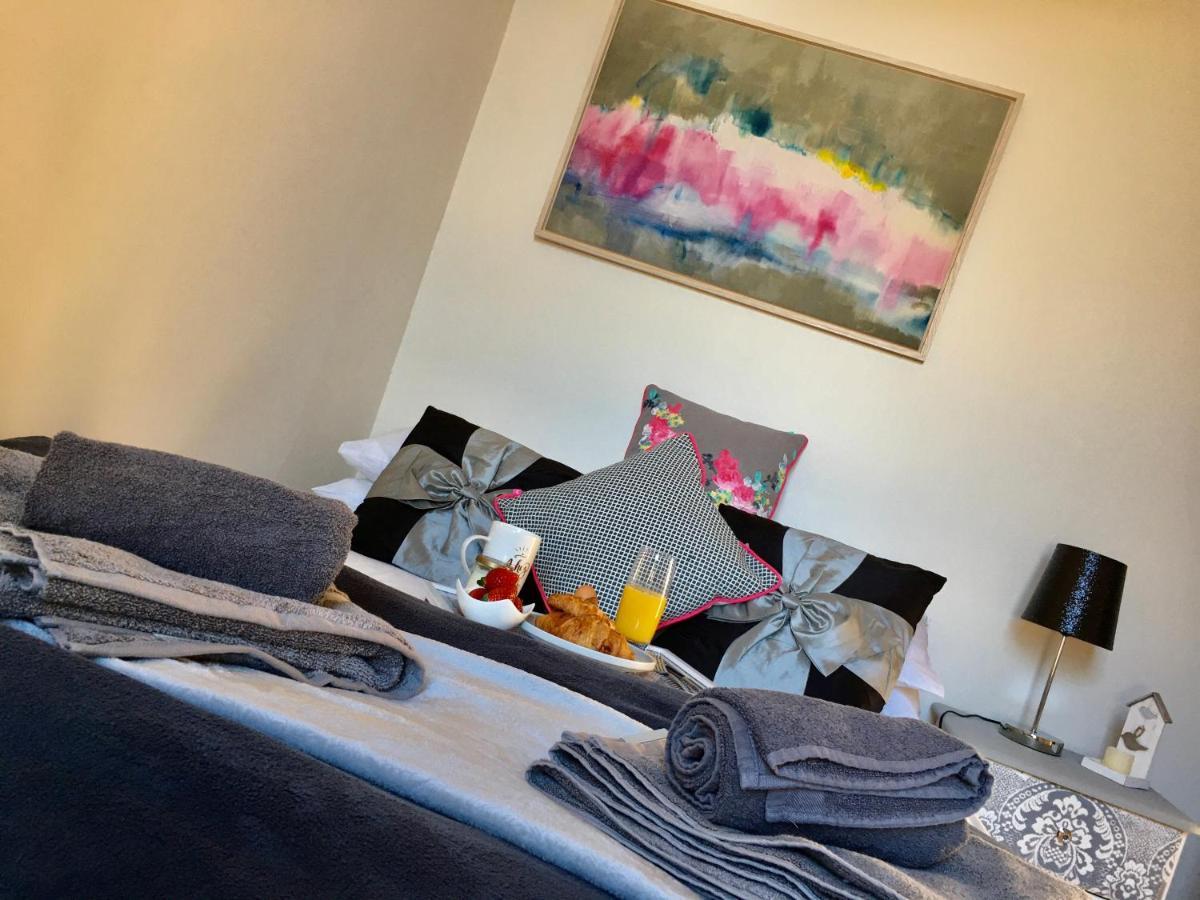 Cosy 2 Bedroom Central Apartment - Free Parking, Free Wifi Aberdeen Kültér fotó