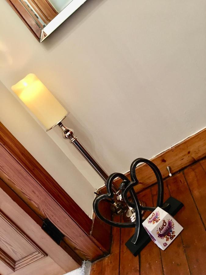Cosy 2 Bedroom Central Apartment - Free Parking, Free Wifi Aberdeen Kültér fotó